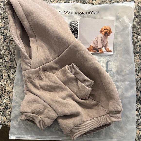 Comfrt signature paw hoodie, size small - Picture 2 of 3